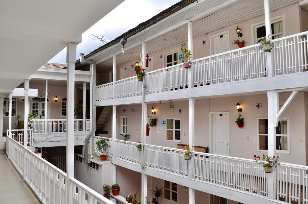 Hotel Europa Alausí Exteriör bild